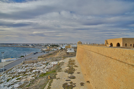 海前墙马赫迪耶城景观