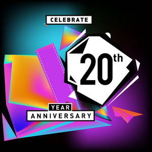 有五颜六色背景的20周年纪念卡。 二十年生日标志的几何色彩背景。