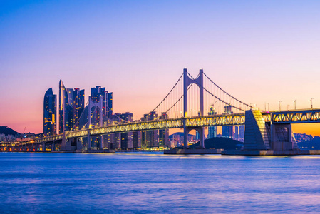 广安桥和台在日出, 釜山市, 韩国