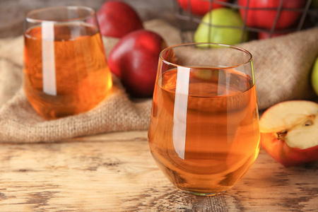 美味苹果汁图片