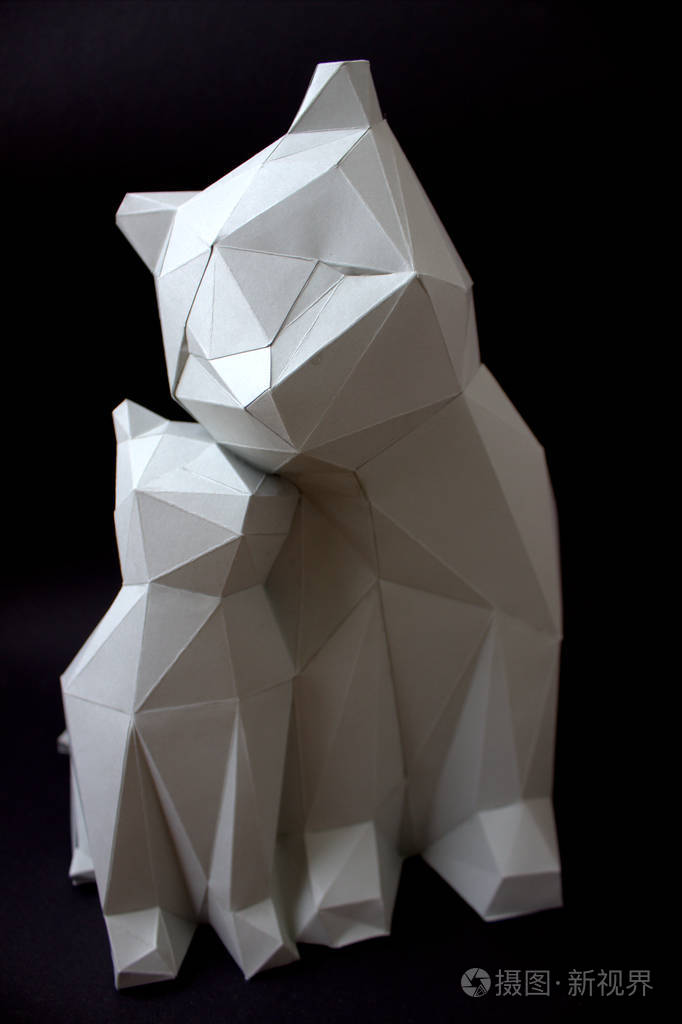 三维白纸猫与小猫在黑色背景全尺寸垂直折纸玩具折纸猫顶部视图