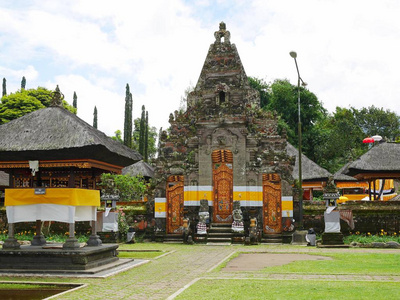 主要寺庙在巴厘岛，普拉，乌龙，丹努，布拉坦湖，布拉坦湖，水上