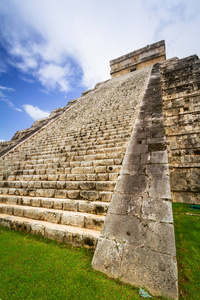 墨西哥奇钦伊扎的库库肯金字塔