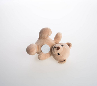 玩具或背景上的玩具熊