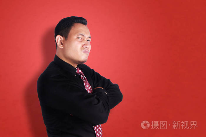 愤怒的傲慢商人