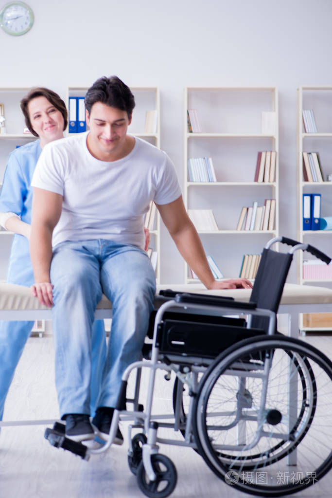 病人接受康复治疗照片-正版商用图片1129gw-摄图新视界