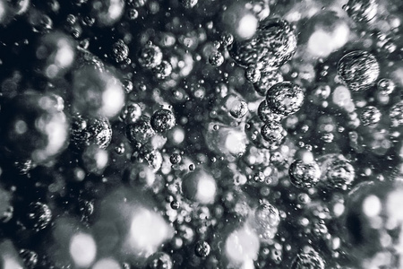 水下气泡抽象背景。水中气泡
