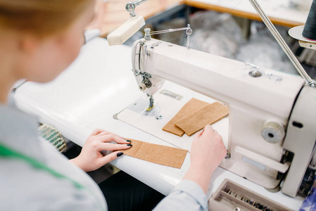 顶视图,缝纫配件顶视图,裁缝工作场所,许多人反对做针线活,手工制作的