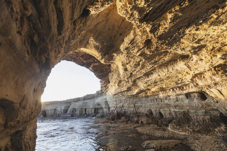 海洞穴的波斯特尔海角。阿依塞浦路斯