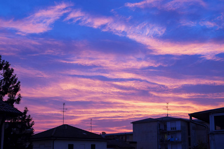 夕阳光在镇