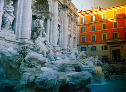 著名的许愿喷泉 许愿池 在罗马, 由尼古拉 chomiaksalvi 在巴洛克和洛可可风格设计