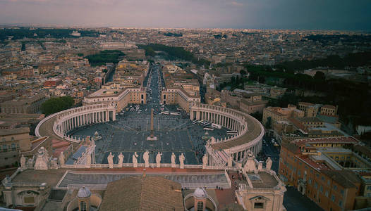 梵蒂冈和罗马的热门景观, 日落时间