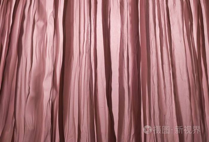 织物纹理背景关闭透明紫色窗帘与光。