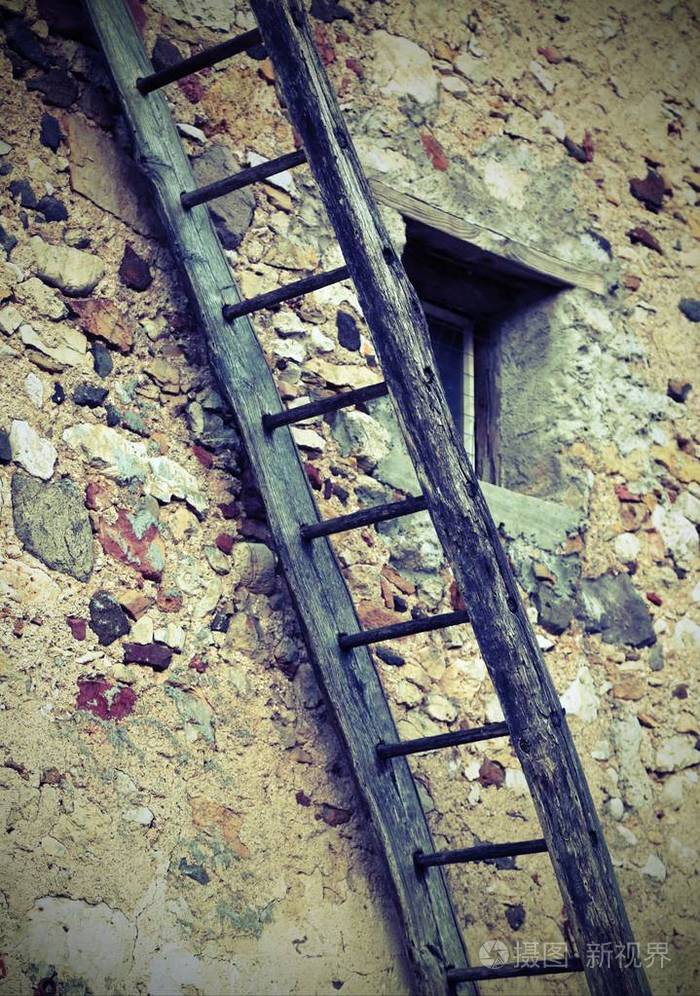 古代长木梯