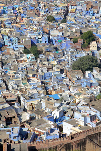 从印度乔德普尔拉贾斯坦的梅尔兰加尔堡观看蓝色城市乔德普尔有蓝色油漆的房子