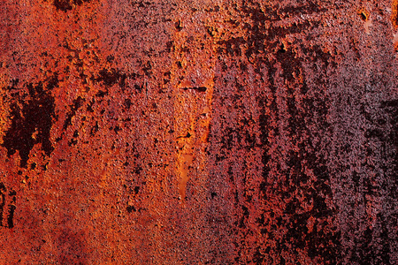 堆积的拆卸的建筑起重机背景金属质感漆剥落船舶建造与脚手架日落海岸