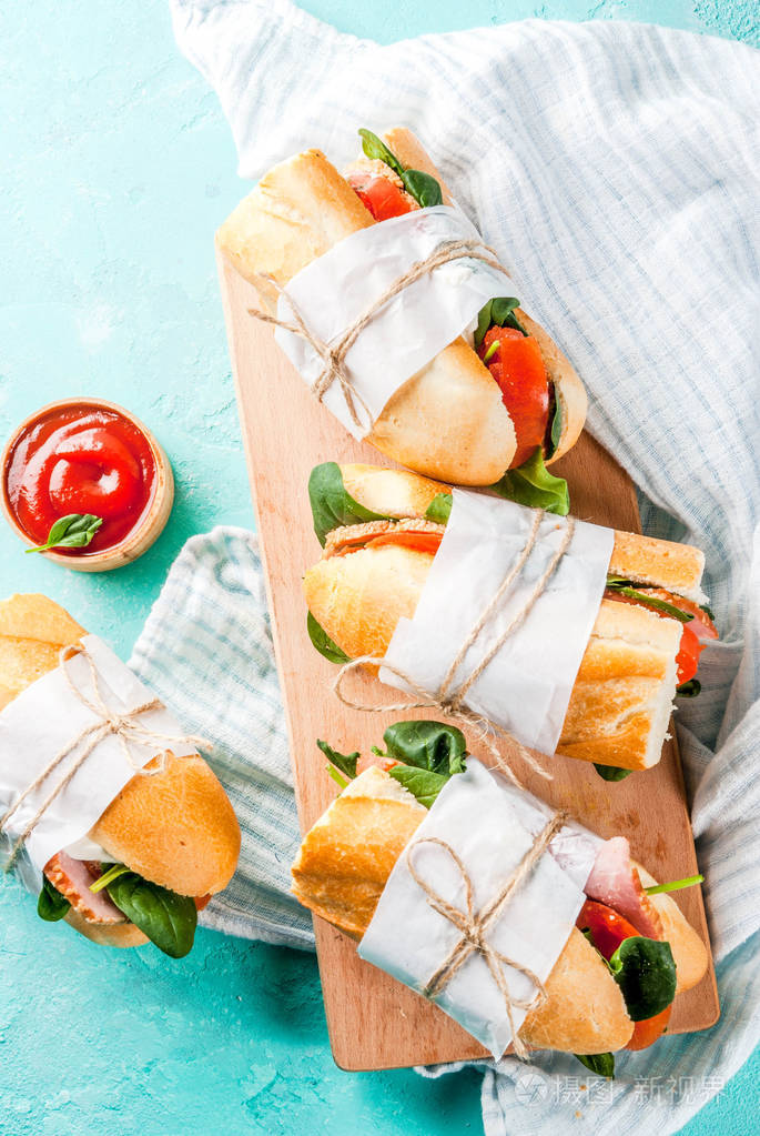 新鲜的法式面包三明治