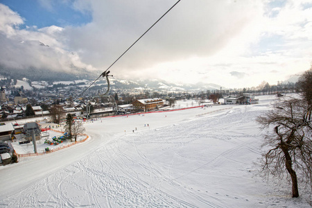 高山滑雪胜地索道, 滑雪推力, 在冬天