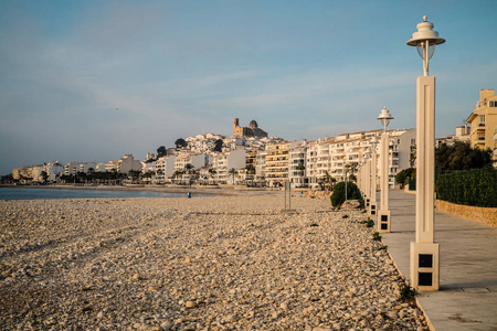 从海滩上看到的阿尔泰古城，科斯塔布兰卡西班牙