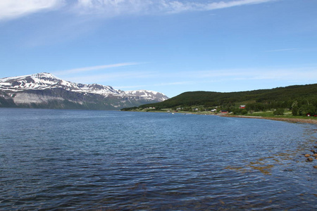 林根阿尔韦山和峡湾