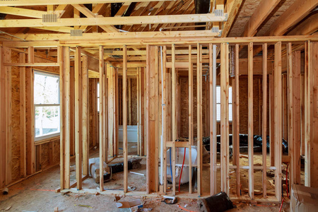 新建筑木材家庭框架摘要。 新建筑家居框架