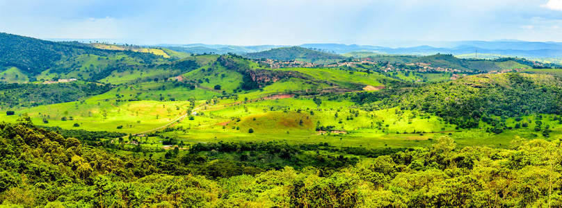 巴西米纳斯吉拉斯州乡村全景。