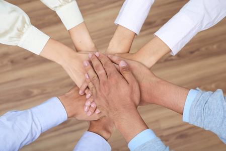 手叠在一起英文图片