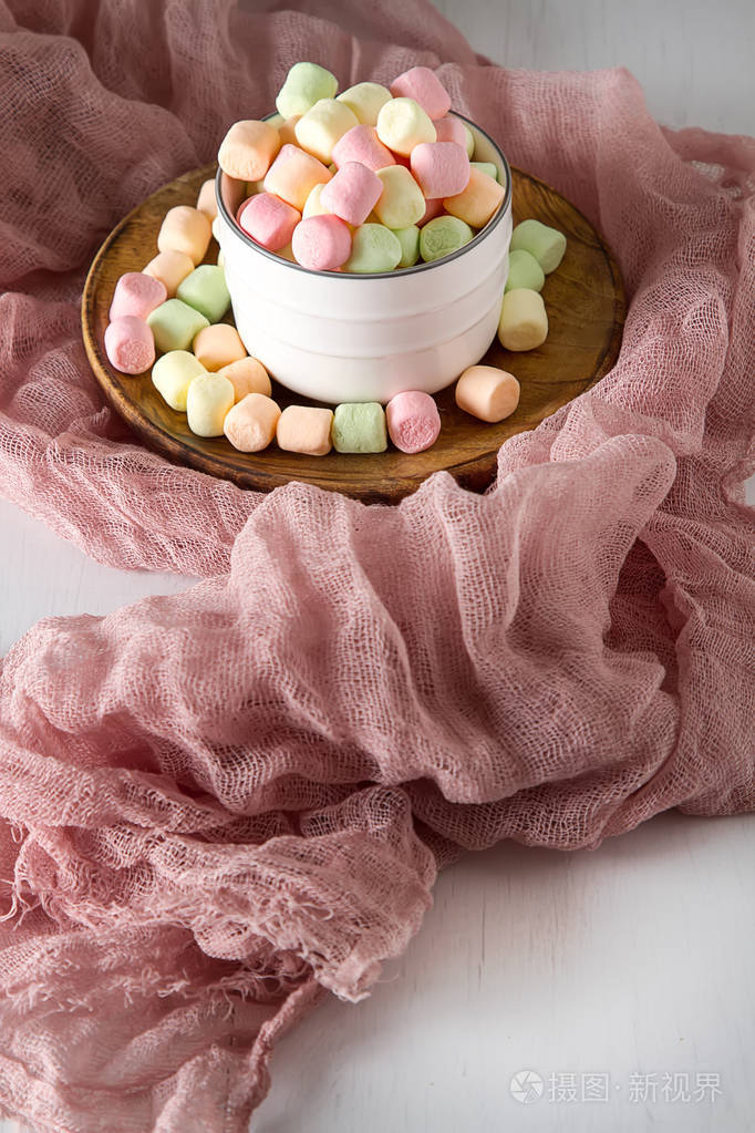 五颜六色的棉花糖生日, 淡白色背景