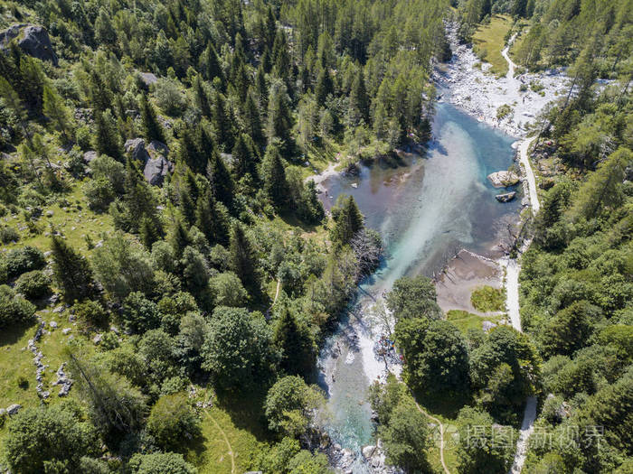 梅洛俯瞰梅洛山谷山谷,山谷,梅洛,一个绿色的山谷,周围是花岗岩山脉和