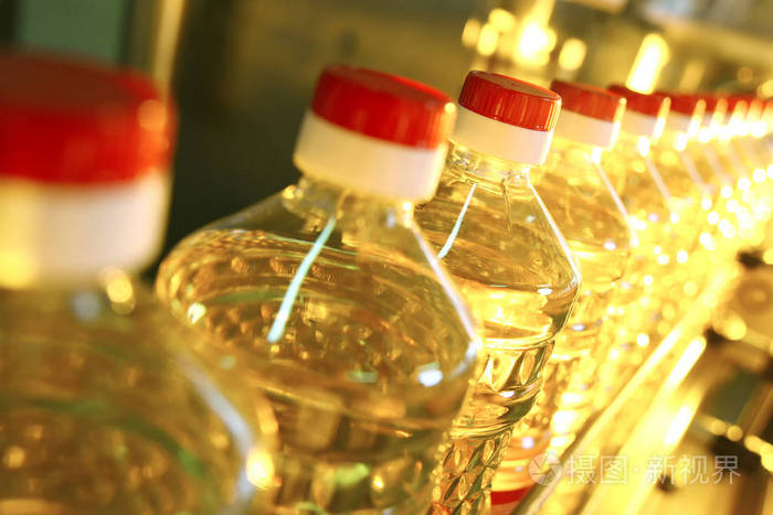 一家工厂生产的葵花籽油照片 正版商用图片118jsf 摄图新视界 一家工厂生产的葵花籽油照片 正版商用图片118jsf 摄图新视界
