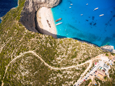 Navagio 海滩沉船视图在扎金索斯 桑特岛的鸟瞰图