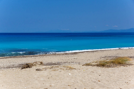 希腊爱奥尼亚群岛，莱夫卡达，吉拉佩特拉蓝水域海滩全景