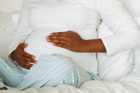 怀孕女人的胃图片