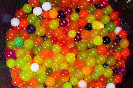 果冻球特写神奇的成长多彩的果冻球照片