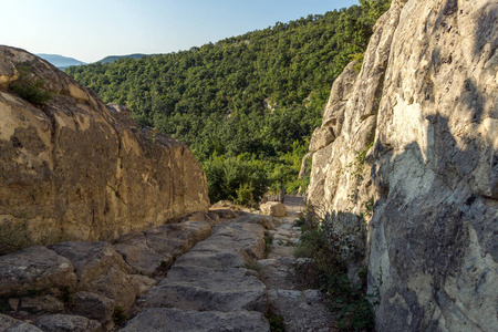 保加利亚Perikon Kardzhali地区古特拉西亚城市日出景观