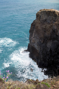 莫迪拉的岩石海岸，在大西洋的水域上有美丽的景色
