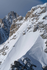 雪盖的山