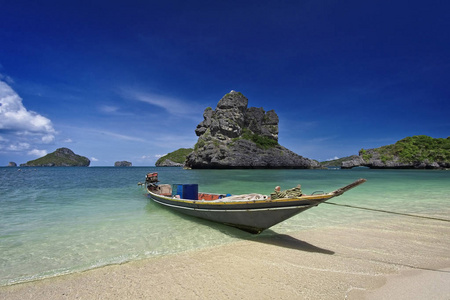 泰国MUKOHANGTHONG国家海洋公园，当地渔船