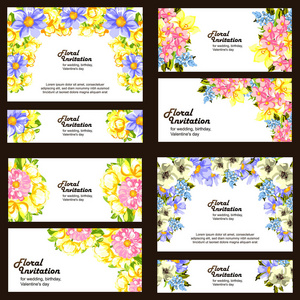 复古风格的鲜花婚礼卡套。 色彩中的花卉元素