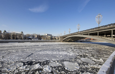 莫斯科河大石桥和克里姆林宫的景色冬季，俄罗斯莫斯科
