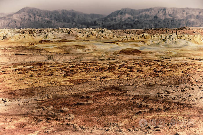 埃塞俄比亚达洛尔火山洼地棕硫河谷的戏剧性景观