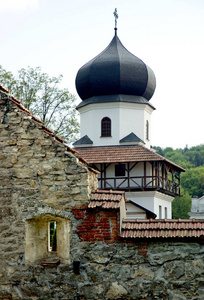 老修道院与石墙壁