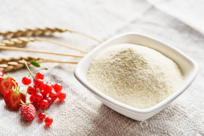 在碗里没有准备好的半乳糖关紧