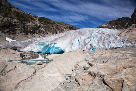 在夏天，挪威 Nigardsbreen 冰川