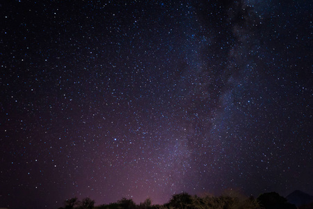 阿塔塔塔沙漠, 智利梦幻般的星光天空的阿塔塔达 D