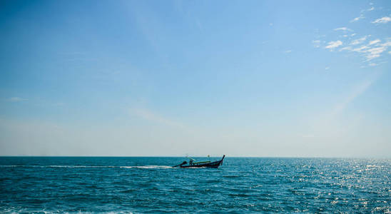 长尾船热带海滩泰国曼海