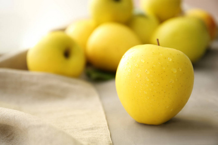 黄苹果图片