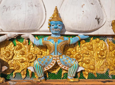 虎庙顶上的泰国恶魔wat tham suea