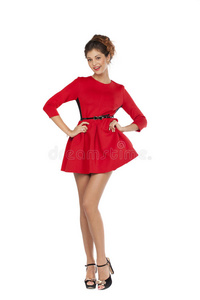 穿着红裙子的时装模特图片