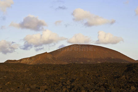 兰扎罗特岛上的火山